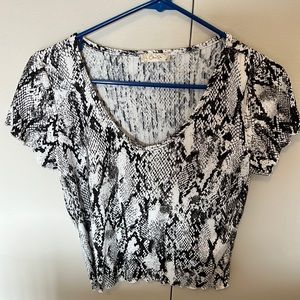 Snake skin soft top slight v neck